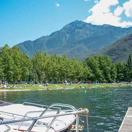 Rustico Ulivi - In Bucht Piona Vakantiehuis